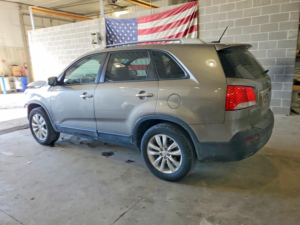 Photo 2 from auction – 2011 KIA SORENTO with VIN 5XYKUCA10BG180096