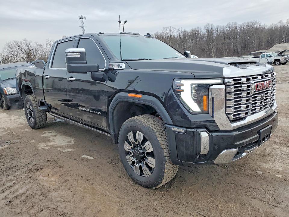 Photo 4 from auction – 2026 GMC SIERRA with VIN 1GT4URE74TF114052