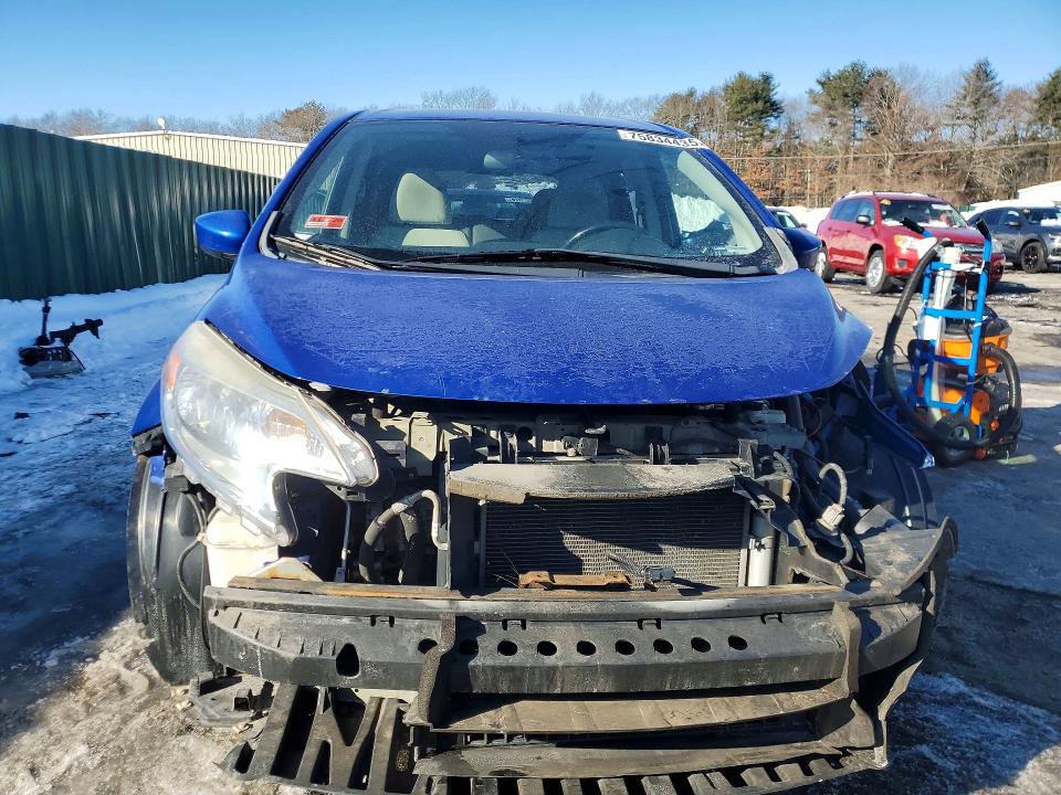 Photo 5 from auction – 2015 NISS VERSA NOTE with VIN 3N1CE2CPXFL352617