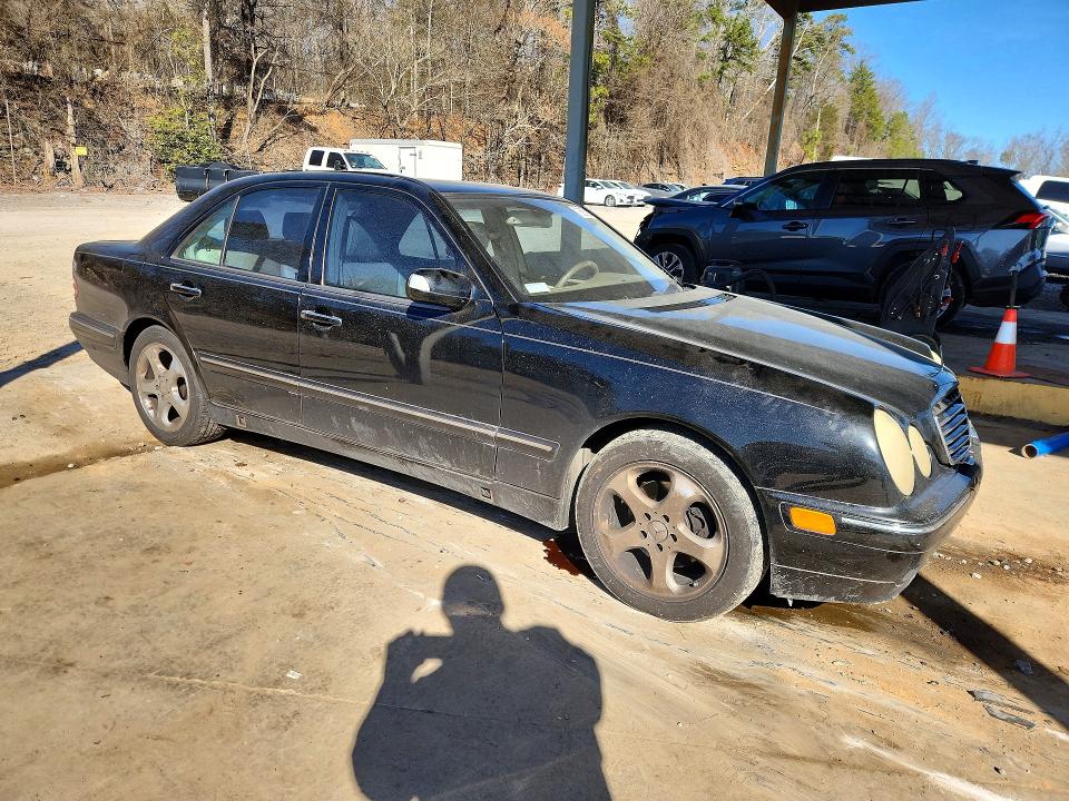 Photo 4 from auction – 2002 MERCEDES-BENZ E with VIN WDBJF65J72B498744