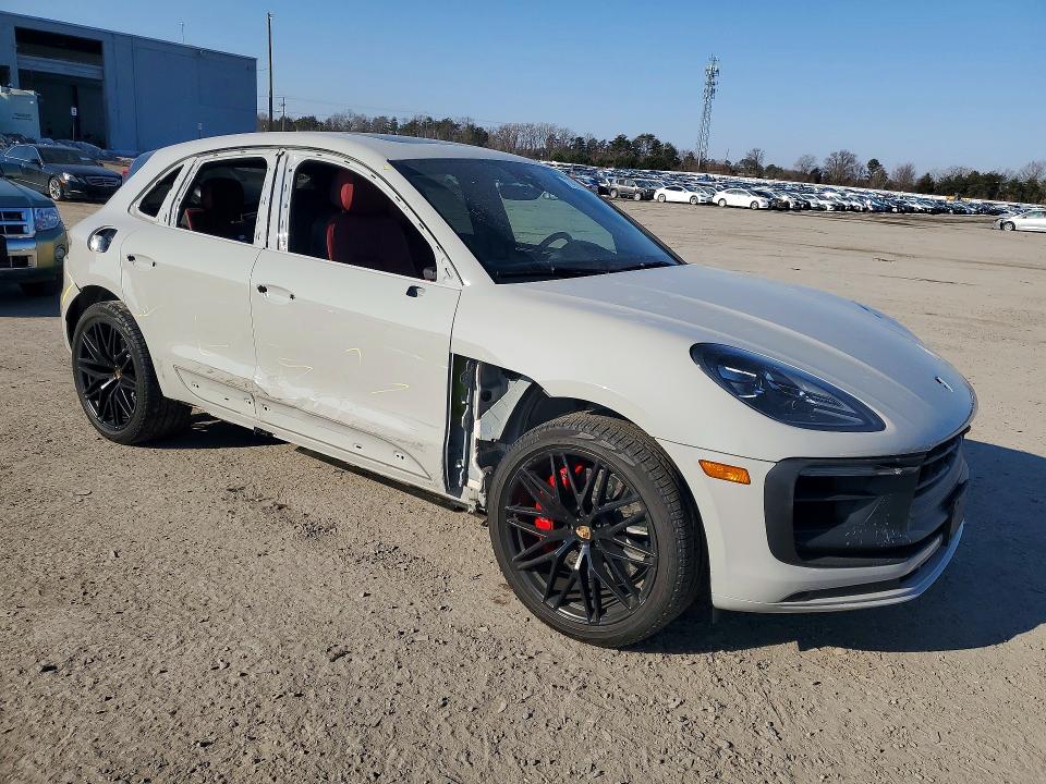 Photo 4 from auction – 2023 PORSCHE MACAN GTS with VIN WP1AF2A55PLB57796