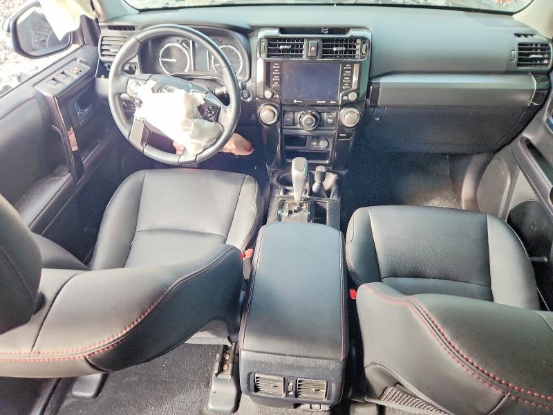 Photo 8 from auction – 2024 TOYOTA 4RUNNER with VIN JTERU5JR7R6213684