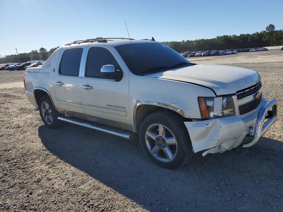 Photo 4 from auction – 2013 CHEVROLET AVALANCHE with VIN 3GNTKGE7XDG340691