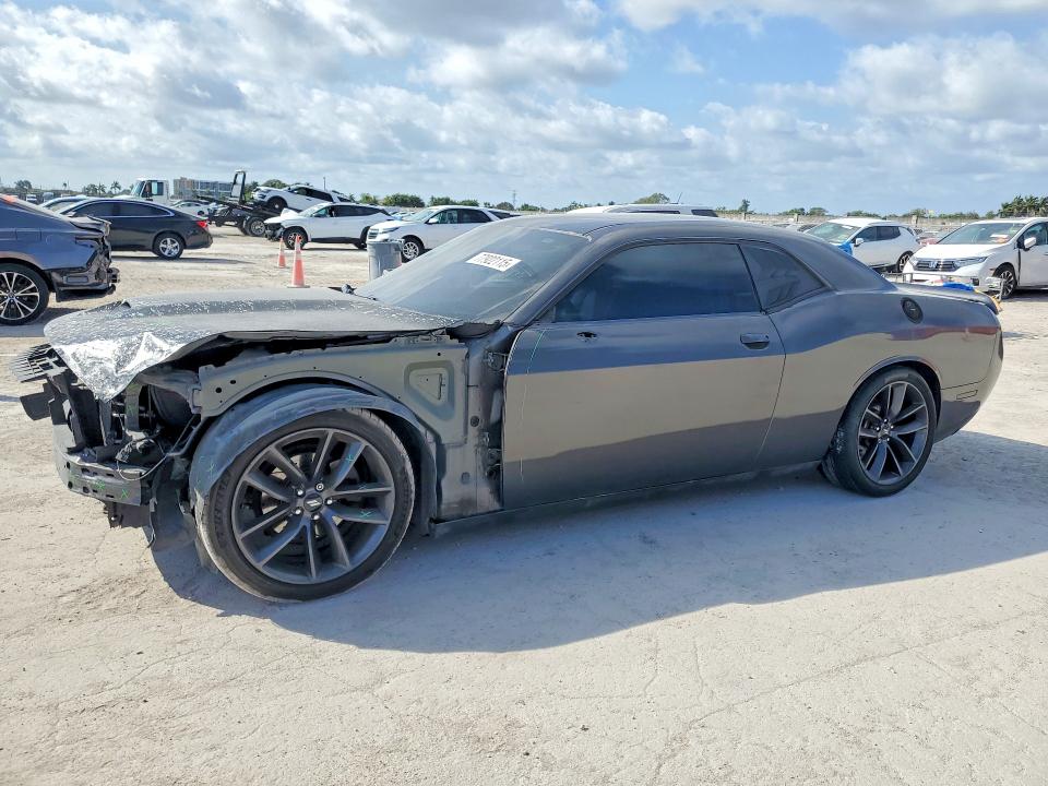 DODGE CHALLENGER 2017 with VIN 2C3CDZAG8HH516975 - Photo from auction