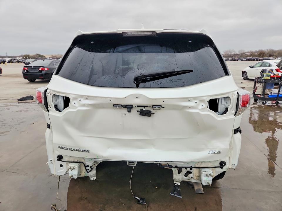 Фото 6 с аукциона – 2015 TOYOTA HIGHLANDER с VIN 5TDKKRFH3FS067573