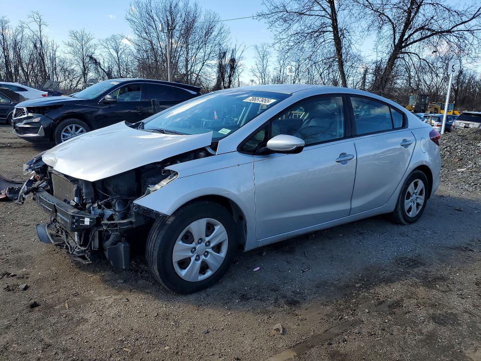 KIA FORTE 2017 with VIN 3KPFL4A7XHE140662 - Photo from auction