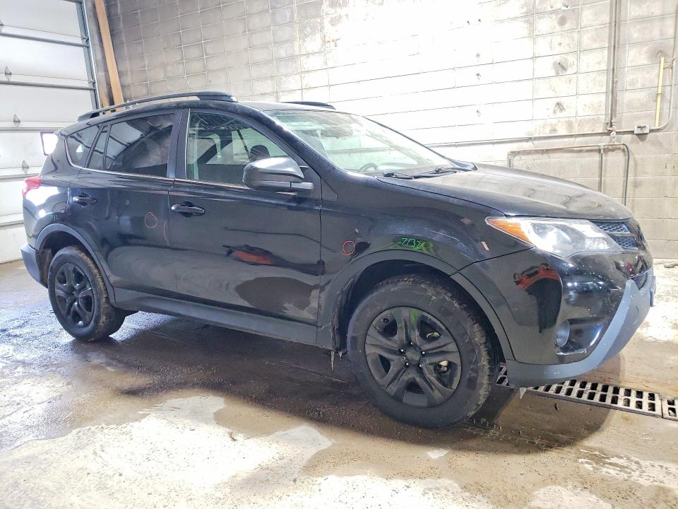 Photo 4 from auction – 2015 TOYOTA RAV4 LE with VIN 2T3BFREV8FW319232