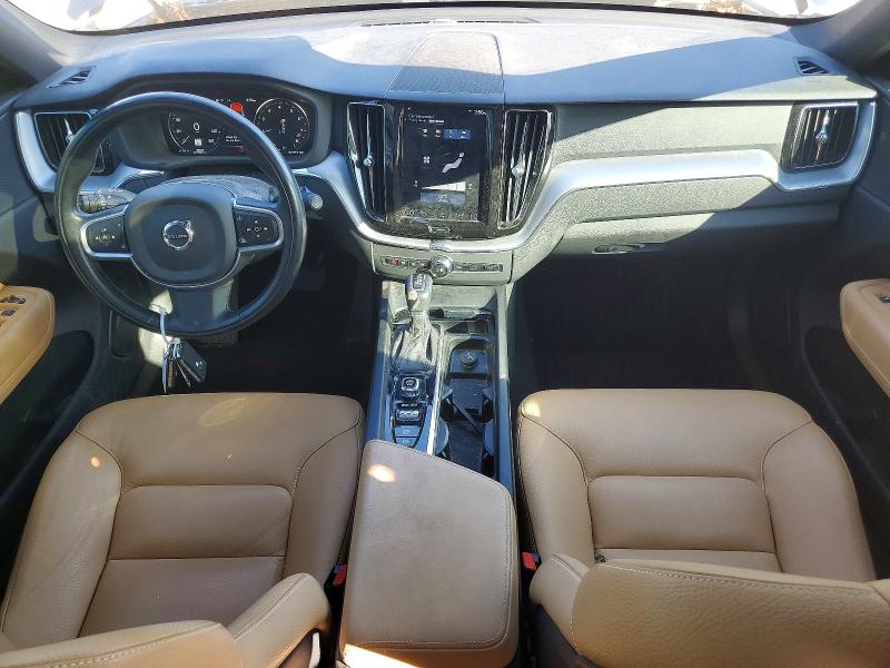 Photo 8 from auction – 2020 VOLVO XC60 T5 MO with VIN YV4102RK7L1495071
