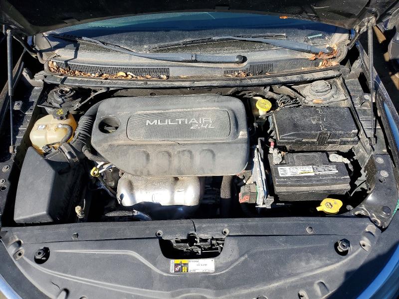 Photo 11 from auction – 2015 CHRYSLER 200 with VIN 1C3CCCAB6FN591571
