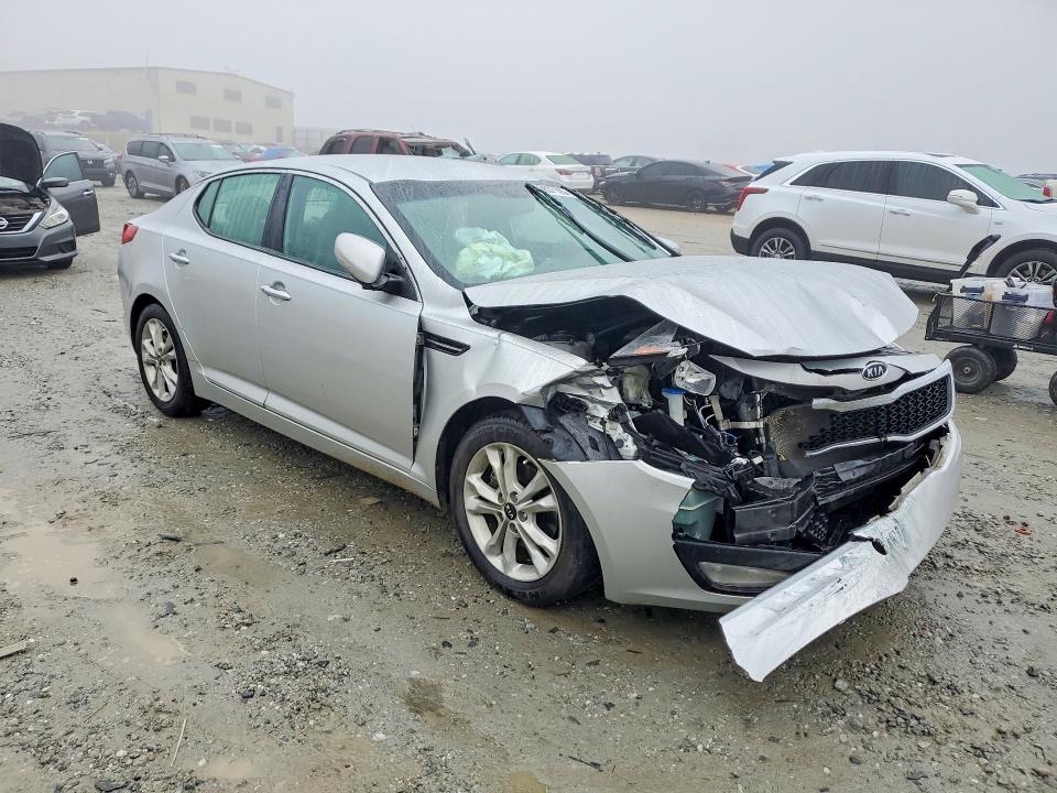 Photo 4 from auction – 2011 KIA OPTIMA with VIN KNAGN4A70B5048992