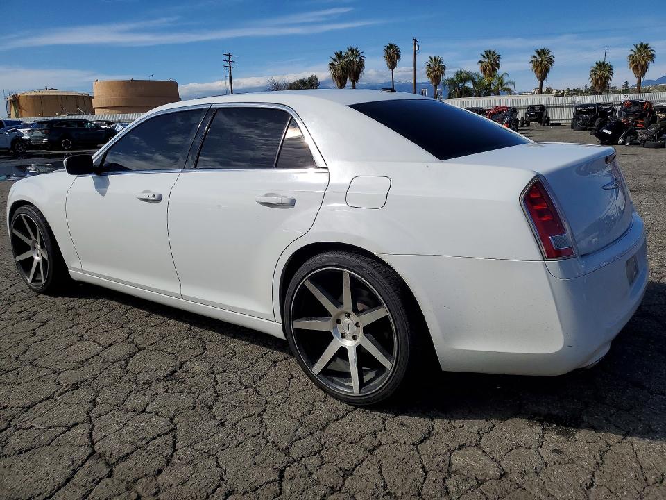 Photo 2 from auction – 2013 CHRYSLER 300 with VIN 2C3CCABG0DH547330