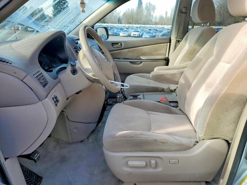 Photo 7 from auction – 2010 TOYOTA SIENNA with VIN 5TDKK4CC5AS319294
