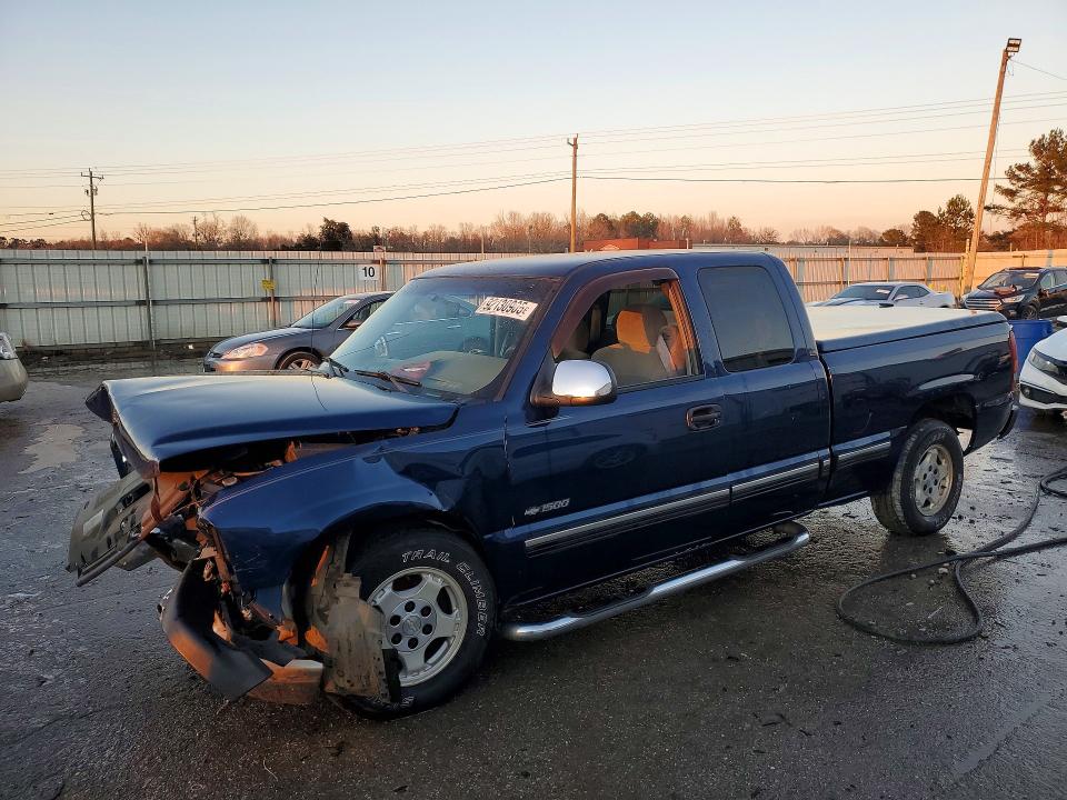 CHEVROLET SILVERADO 2000 with VIN 2GCEC19V1Y1364266 - Photo from auction