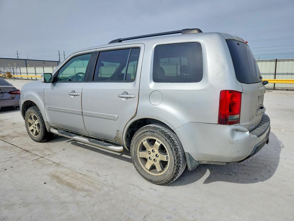 Photo 2 from auction – 2011 HONDA PILOT with VIN 5FNYF3H96BB024118
