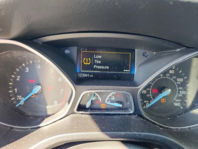 Photo 9 from auction – 2015 FORD FOCUS with VIN 1FADP3F27FL253255