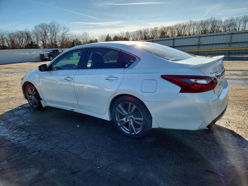 Photo 2 from auction – 2018 NISSAN ALTIMA with VIN 1N4BL3AP0JC136633