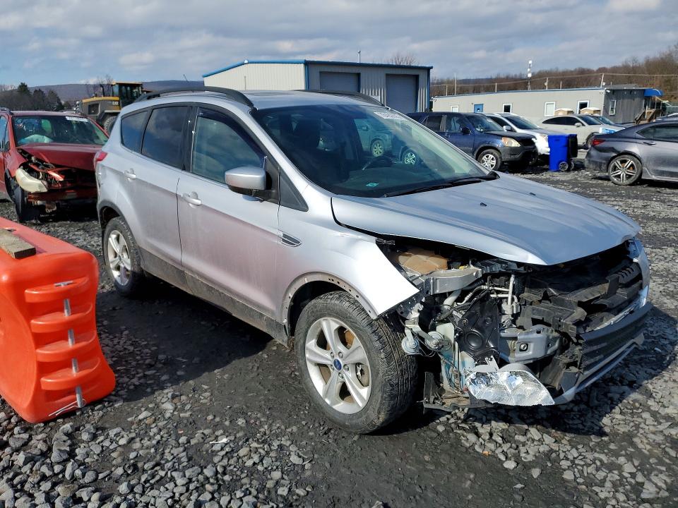 Photo 4 from auction – 2016 FORD ESCAPE with VIN 1FMCU9G90GUB79021