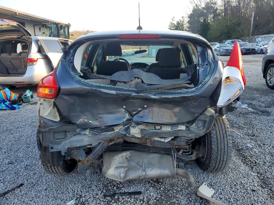 Photo 6 from auction – 2018 FORD FOCUS with VIN 1FADP3K21JL206334