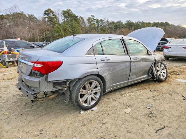 Photo 3 from auction – 2013 CHRYSLER 200 with VIN 1C3CCBBB6DN514057
