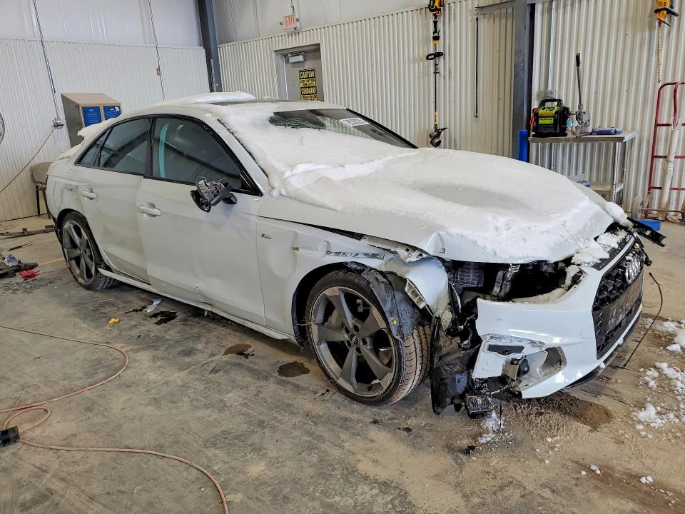 Photo 4 from auction – 2021 AUDI A4 with VIN WAUEABF42MN003951