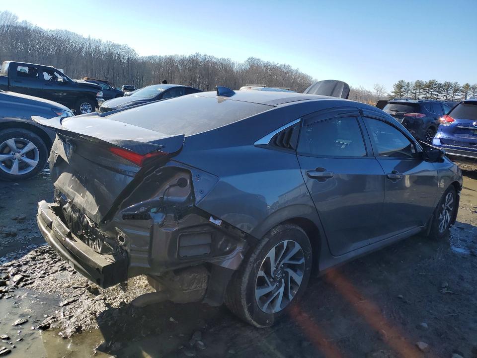 Photo 3 from auction – 2018 HONDA CIVIC EX with VIN 2HGFC2F73JH566864