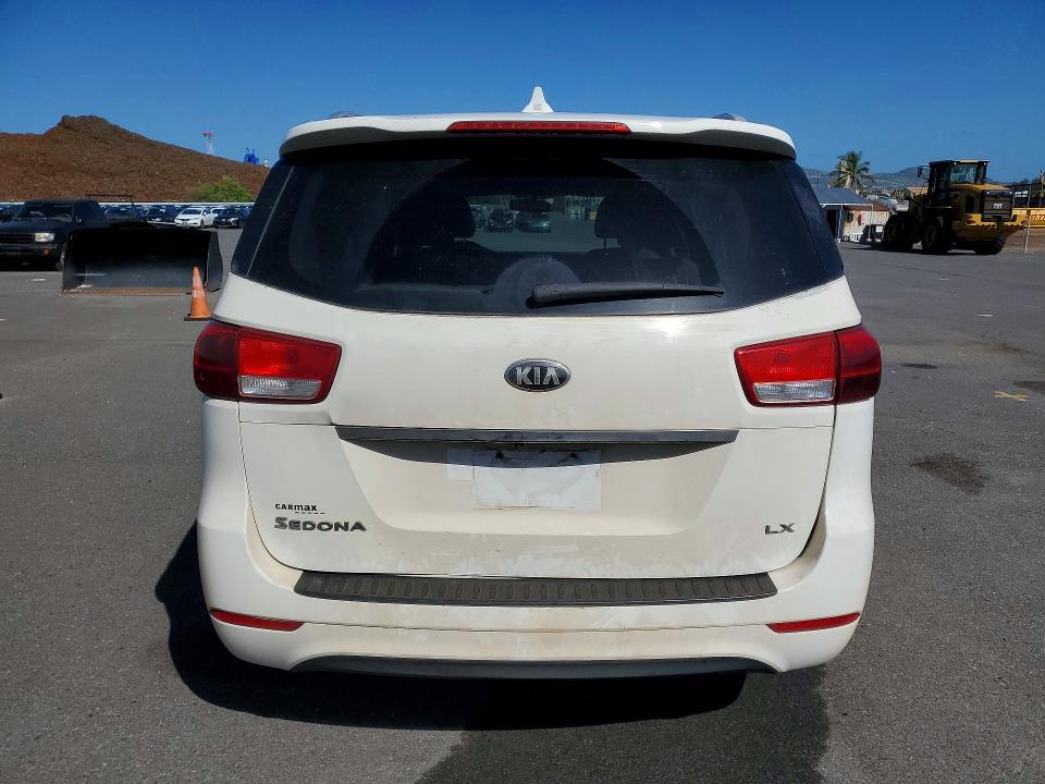 Photo 6 from auction – 2015 KIA SEDONA with VIN KNDMB5C10F6070181