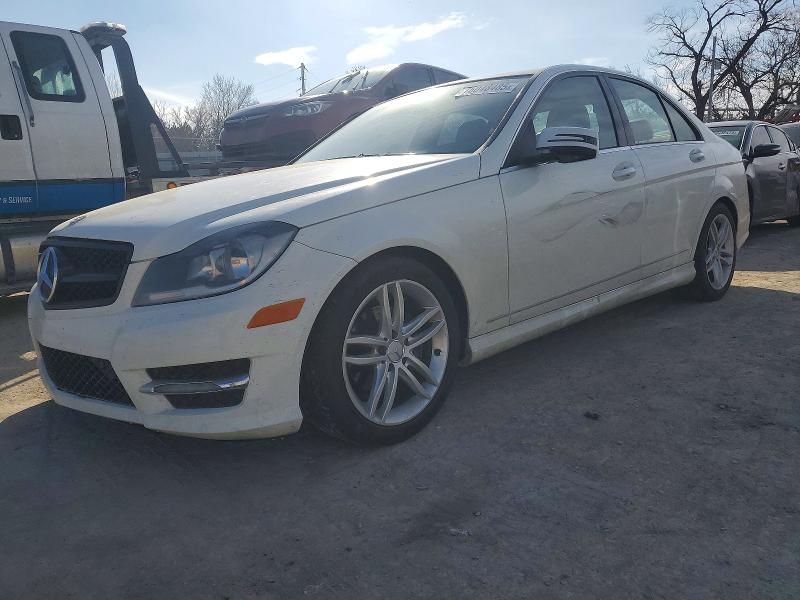 MERCEDES-BENZ C 300 4MAT 2012 with VIN WDDGF8BB3CR194135 - Photo from auction
