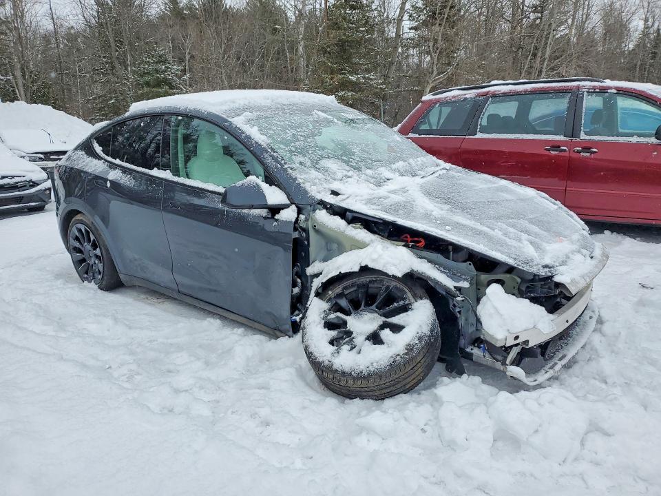 Photo 4 from auction – 2024 TESLA MODEL Y with VIN 7SAYGDEE7RF230579