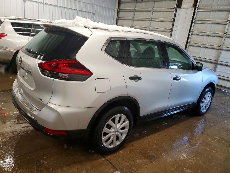 Photo 3 from auction – 2018 NISSAN ROGUE S with VIN 5N1AT2MVXJC728076