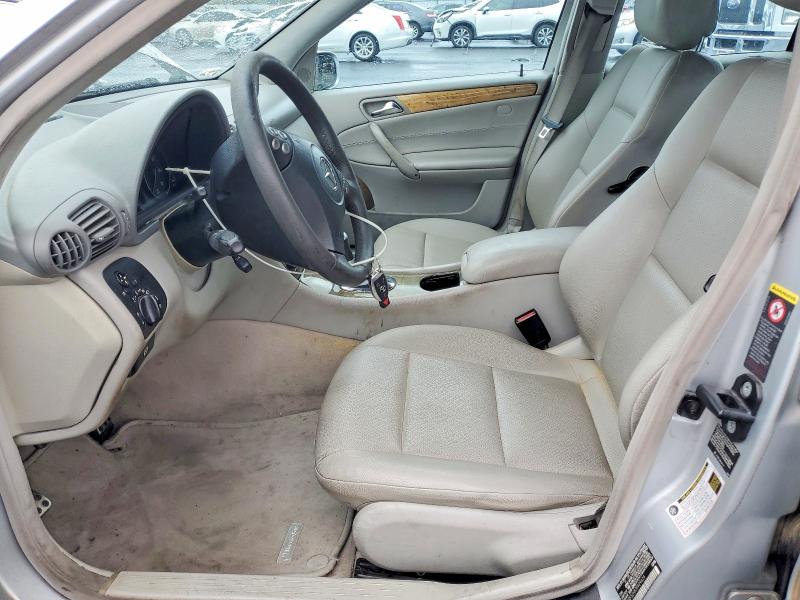 Photo 7 from auction – 2007 MERCEDES-BENZ C with VIN WDBRF52H87F929624