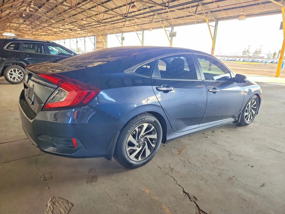 Photo 3 from auction – 2016 HONDA CIVIC with VIN 19XFC2F78GE072938