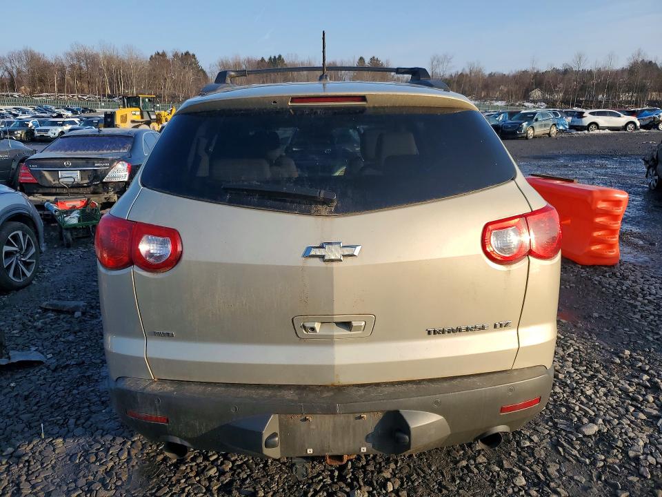 Photo 6 from auction – 2012 CHEVROLET TRAVERSE L with VIN 1GNKVLED6CJ224189