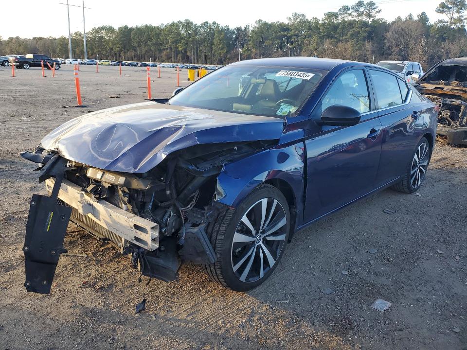 NISSAN ALTIMA SR 2019 with VIN 1N4BL4CV2KN323024 - Photo from auction