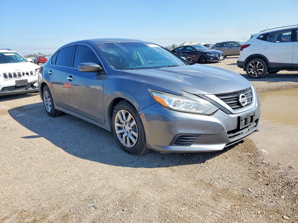 Photo 4 from auction – 2017 NISS ALTIMA with VIN 1N4AL3AP0HC145127