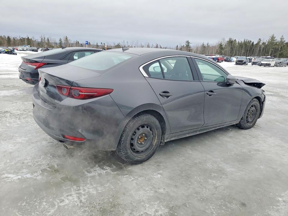 Photo 3 from auction – 2021 MAZDA 3 with VIN JM1BPADLXM1321400