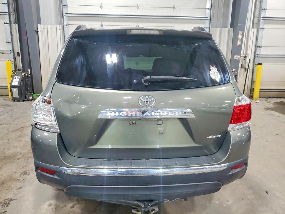 Photo 6 from auction – 2012 TOYOTA HIGHLANDER with VIN 5TDDK3EH2CS095965
