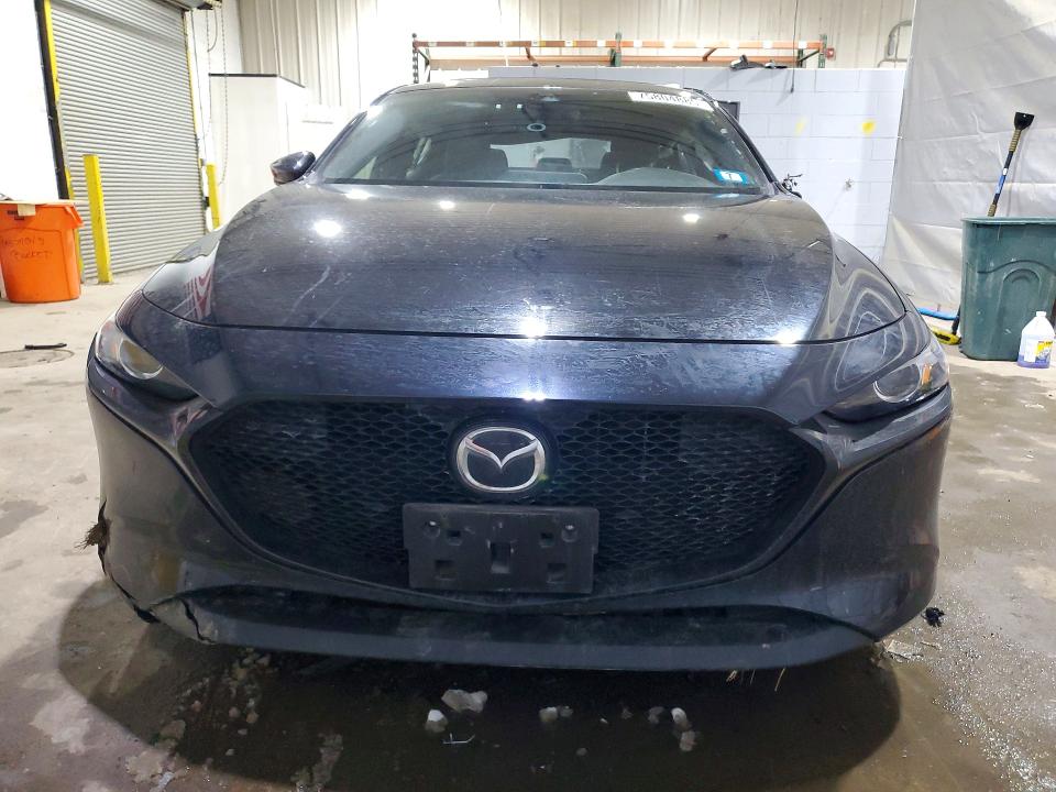 Photo 5 from auction – 2019 MAZDA 3 with VIN JM1BPALM1K1106141