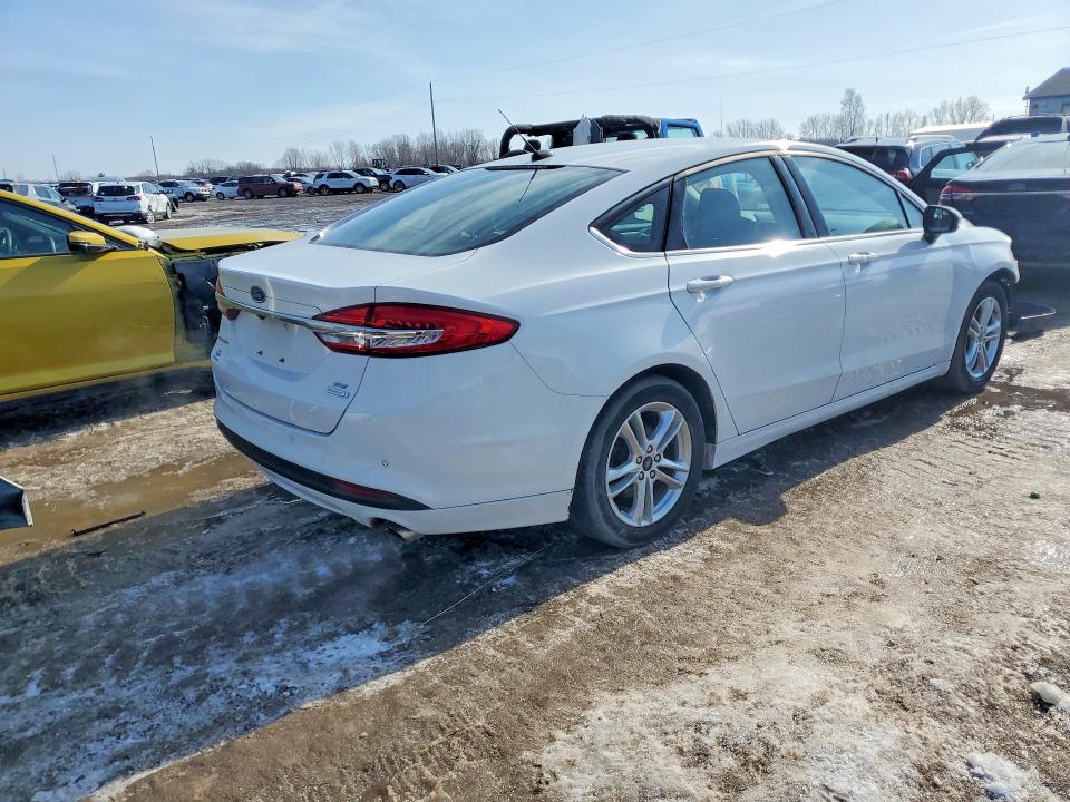 Photo 3 from auction – 2018 FORD FUSION with VIN 3FA6P0HD0JR276800