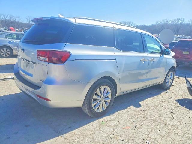 Photo 3 from auction – 2017 KIA SEDONA with VIN KNDMC5C10H6280750