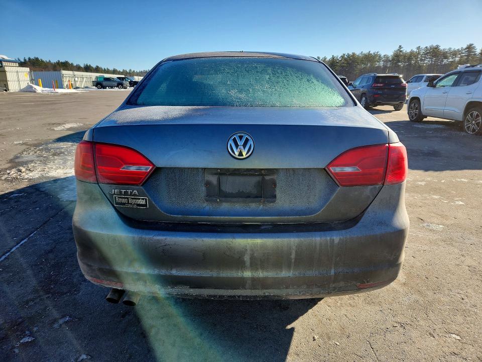 Photo 6 from auction – 2014 VOLKSWAGEN JETTA BASE with VIN 3VW2K7AJ5EM235398
