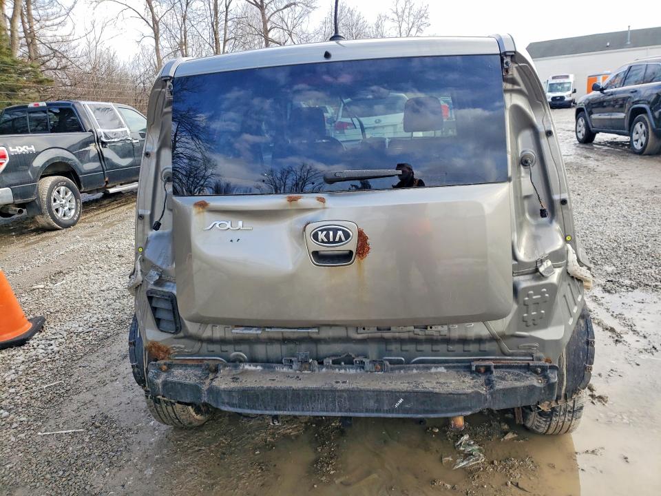 Photo 6 from auction – 2011 KIA SOUL + with VIN KNDJT2A24B7248835
