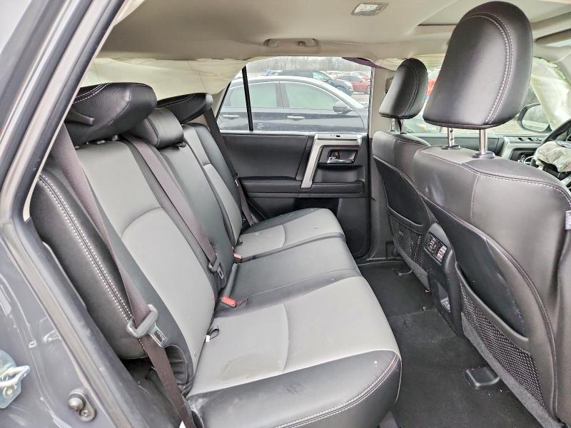 Photo 11 from auction – 2024 TOYOTA 4RUNNER with VIN JTENU5JRXR6297871