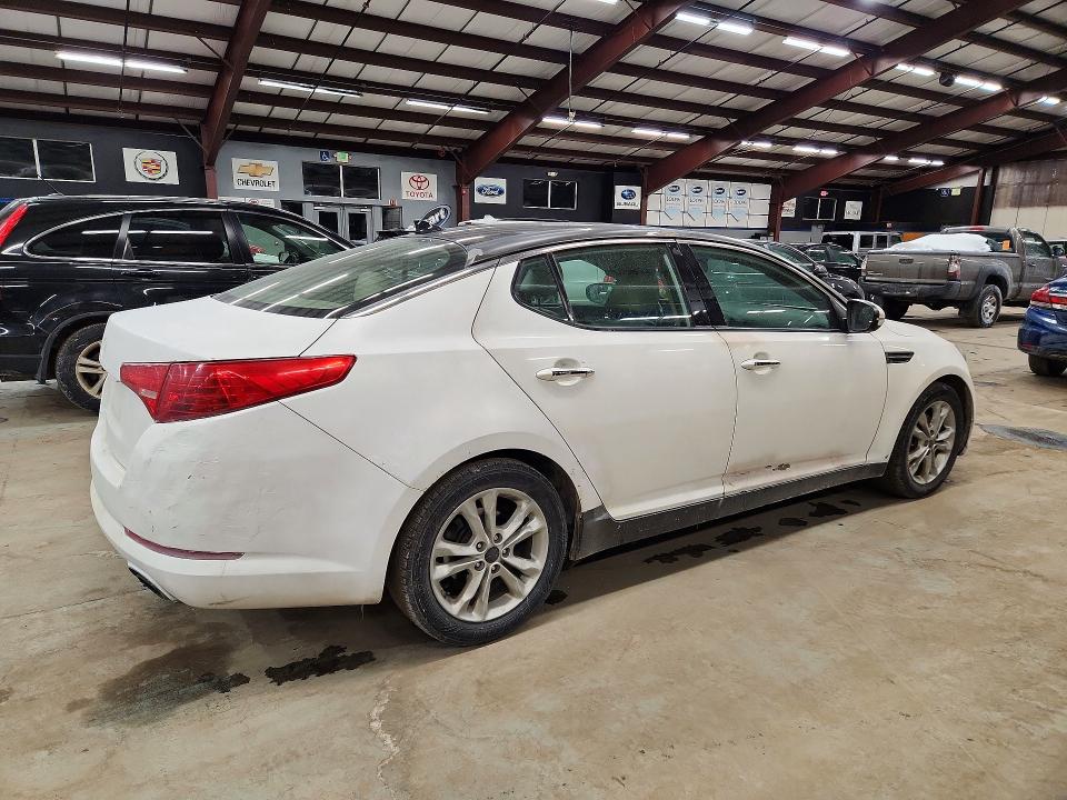 Photo 3 from auction – 2013 KIA OPTIMA with VIN 5XXGN4A72DG245325