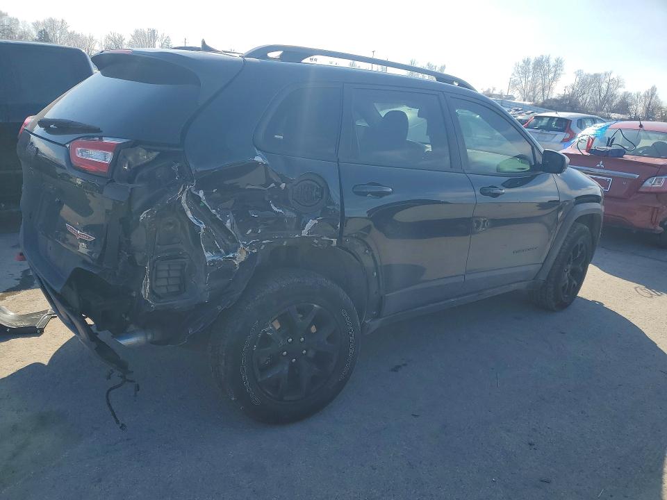 Photo 3 from auction – 2016 JEEP CHEROKEE with VIN 1C4PJMBS4GW156910