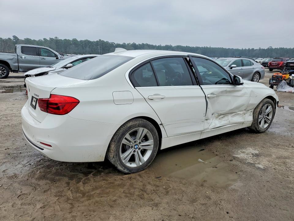 Photo 3 from auction – 2017 BMW 330 with VIN WBA8B9G33HNU53543