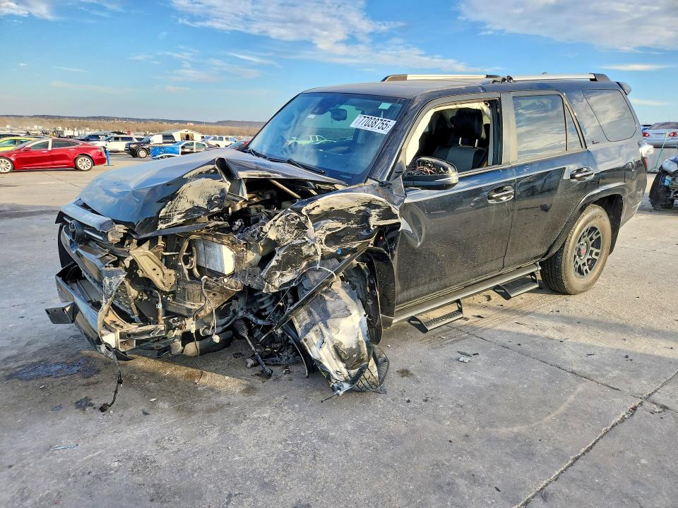 TOYOTA 4RUNNER 2021 with VIN JTENU5JRXM5892010 - Photo from auction