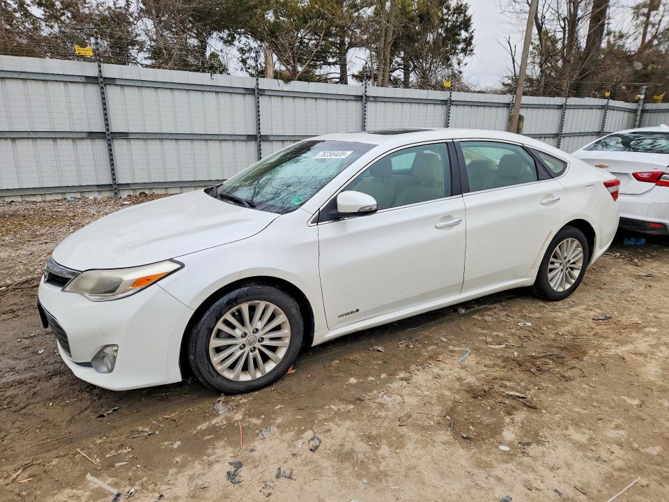 TOYOTA AVALON HYB 2014 with VIN 4T1BD1EB0EU027966 - Photo from auction