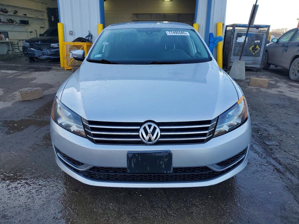 Photo 5 from auction – 2014 VOLKSWAGEN PASSAT with VIN 1VWAP7A32EC005401