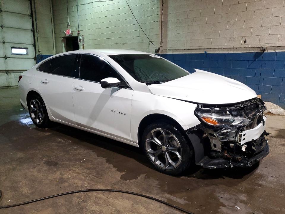 Photo 4 from auction – 2021 CHEVROLET MALIBU LT with VIN 1G1ZD5ST0MF006229
