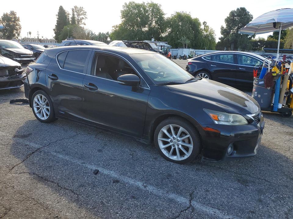 Photo 4 from auction – 2013 LEXUS CT with VIN JTHKD5BH4D2142891